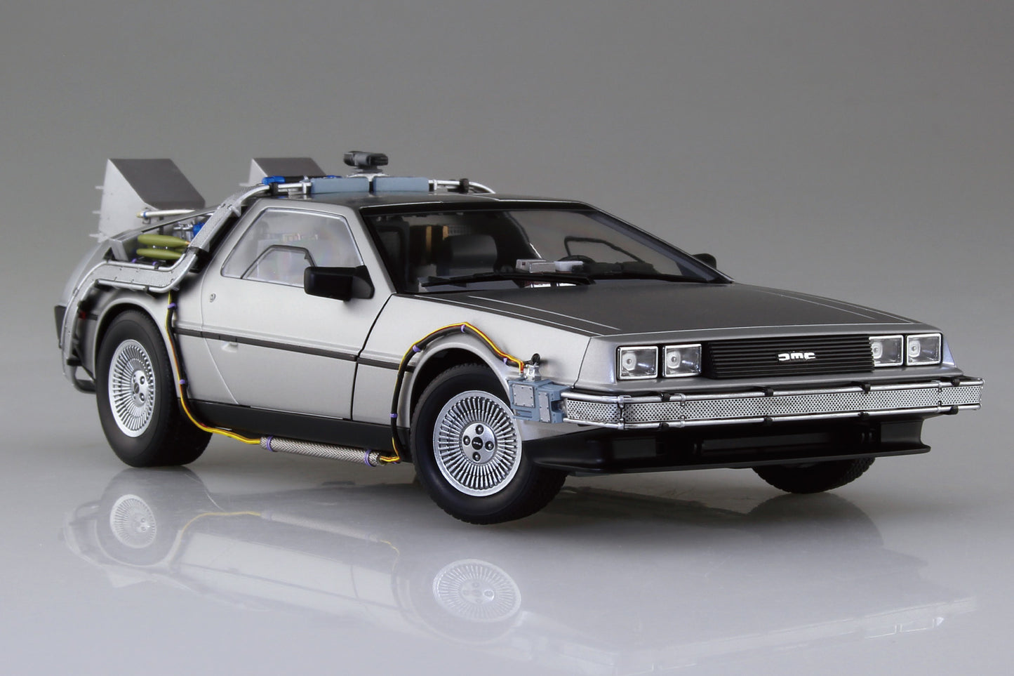 Aoshima 1/24 Time Machine from Back To The Future Part Ⅰ