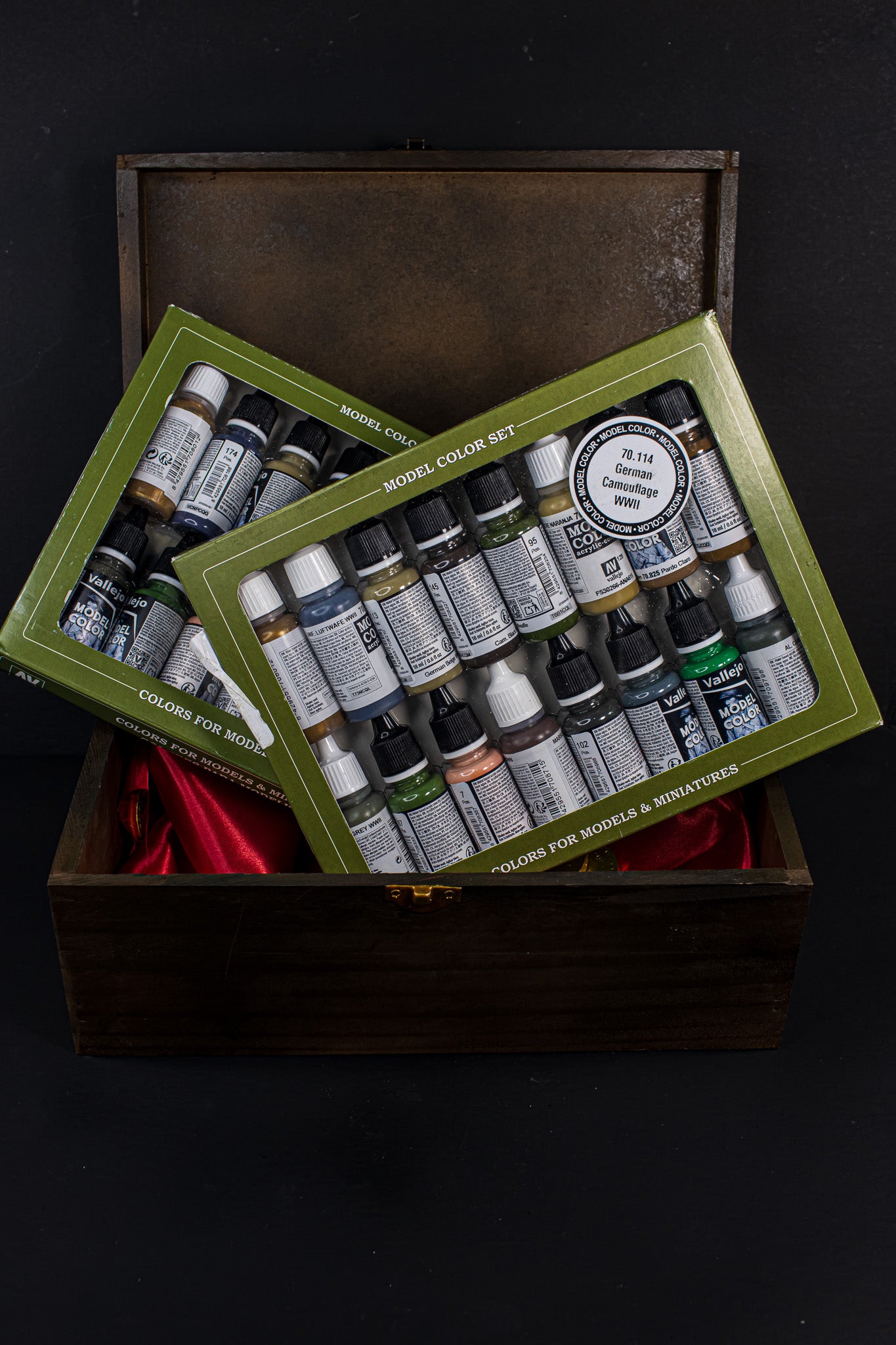 Paints sets: Vallejo Model Color Paint Set - WWII German Camouflage